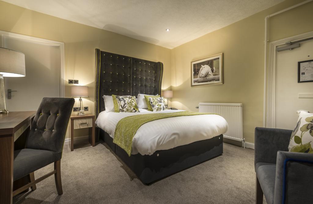 The Golden Fleece Hotel, Thirsk, North Yorkshire 外观 照片