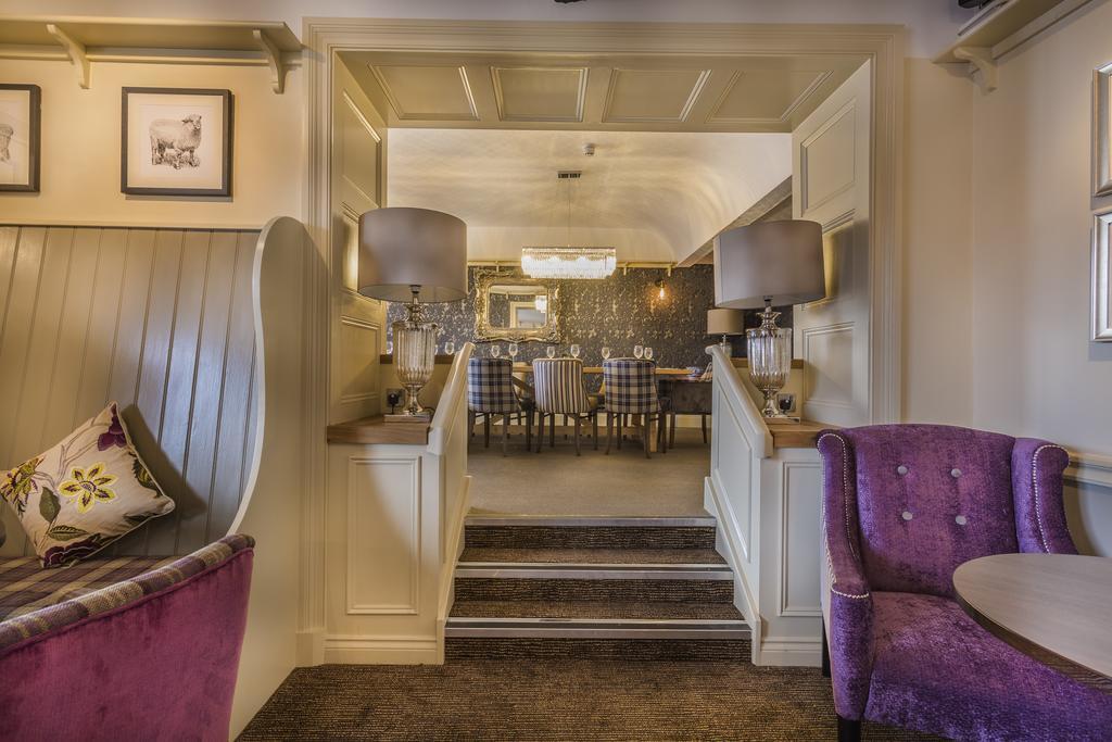 The Golden Fleece Hotel, Thirsk, North Yorkshire 外观 照片