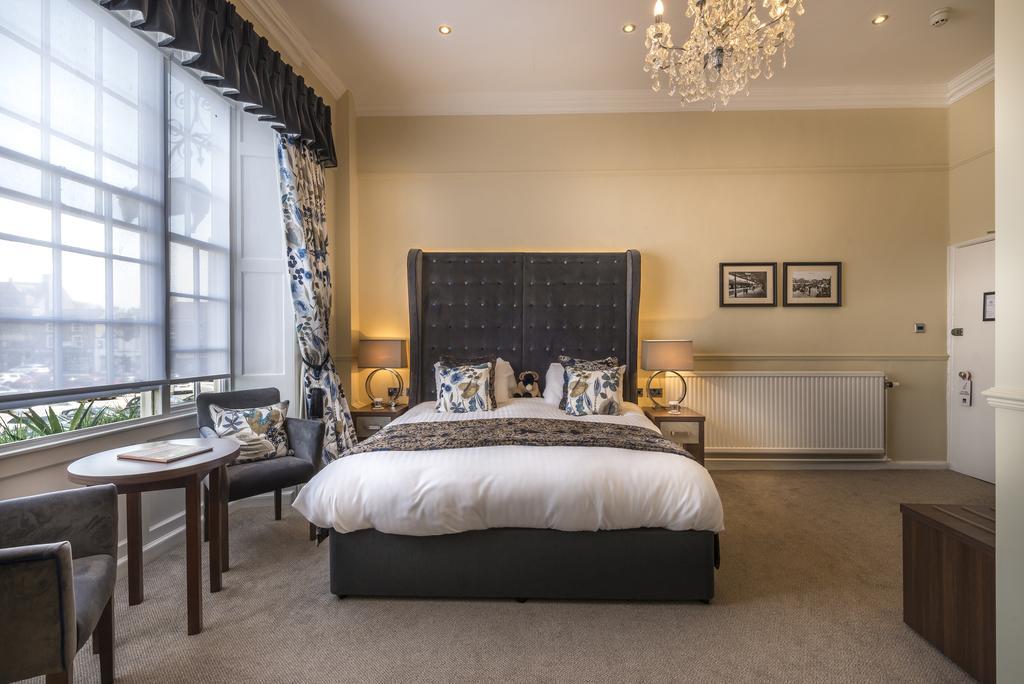 The Golden Fleece Hotel, Thirsk, North Yorkshire 外观 照片