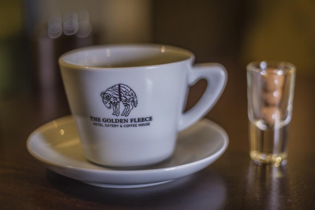 The Golden Fleece Hotel, Thirsk, North Yorkshire 外观 照片