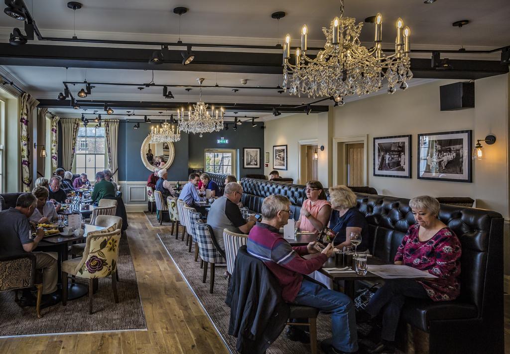 The Golden Fleece Hotel, Thirsk, North Yorkshire 外观 照片