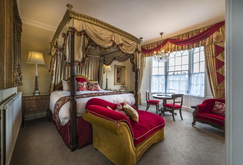 The Golden Fleece Hotel, Thirsk, North Yorkshire 外观 照片
