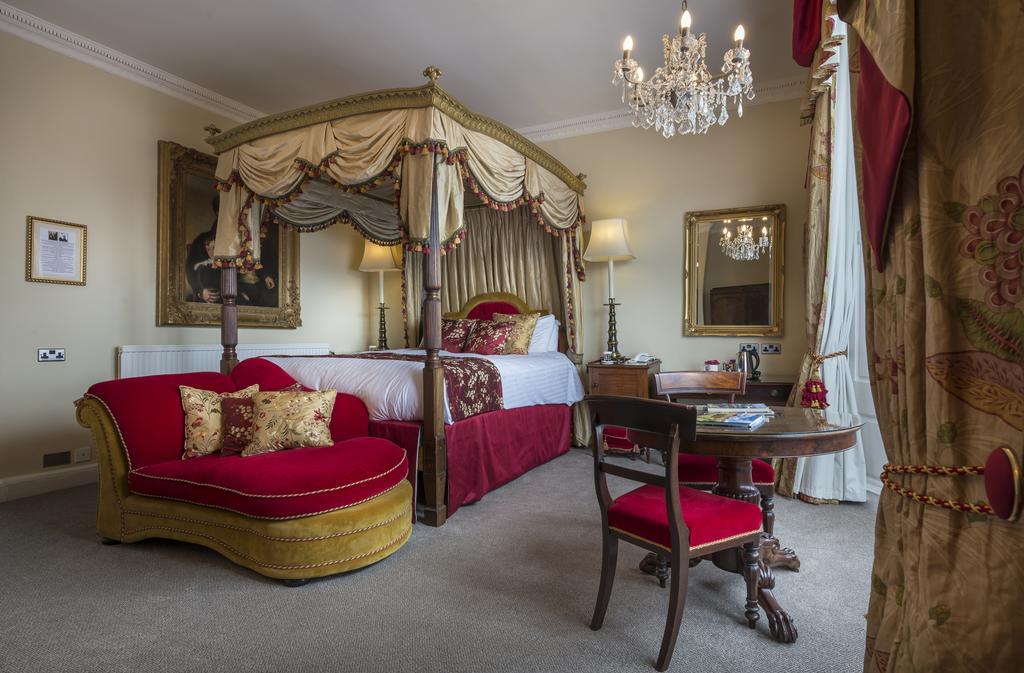 The Golden Fleece Hotel, Thirsk, North Yorkshire 外观 照片