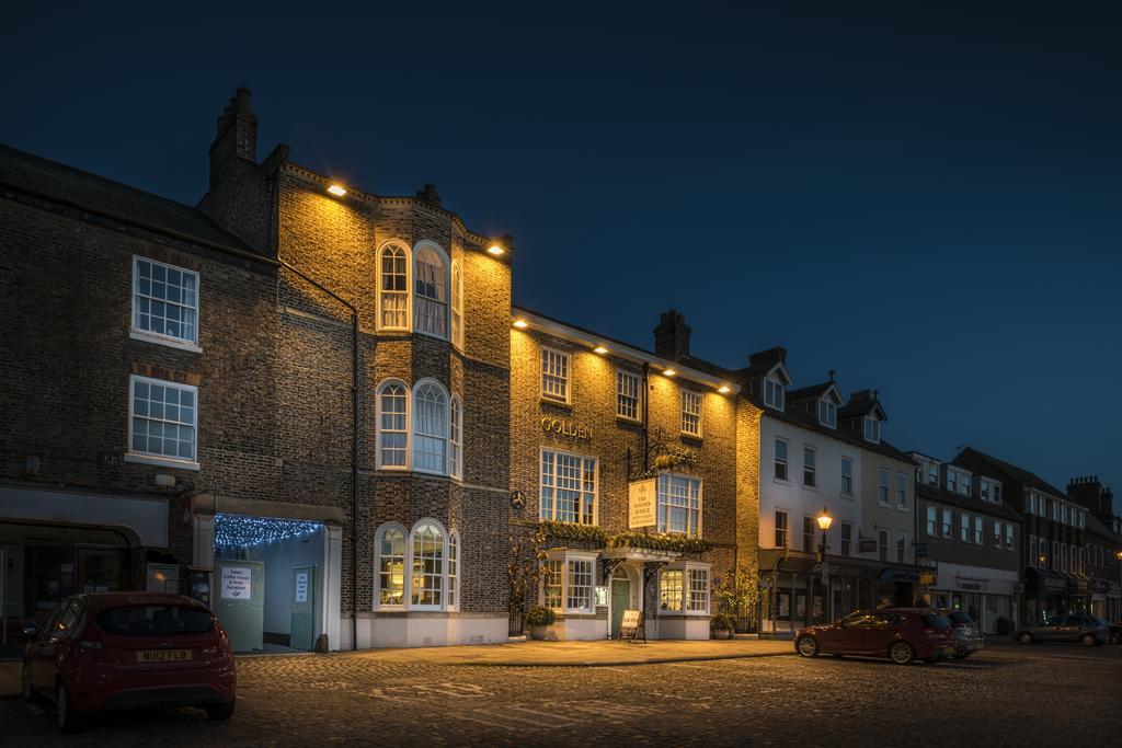 The Golden Fleece Hotel, Thirsk, North Yorkshire 外观 照片