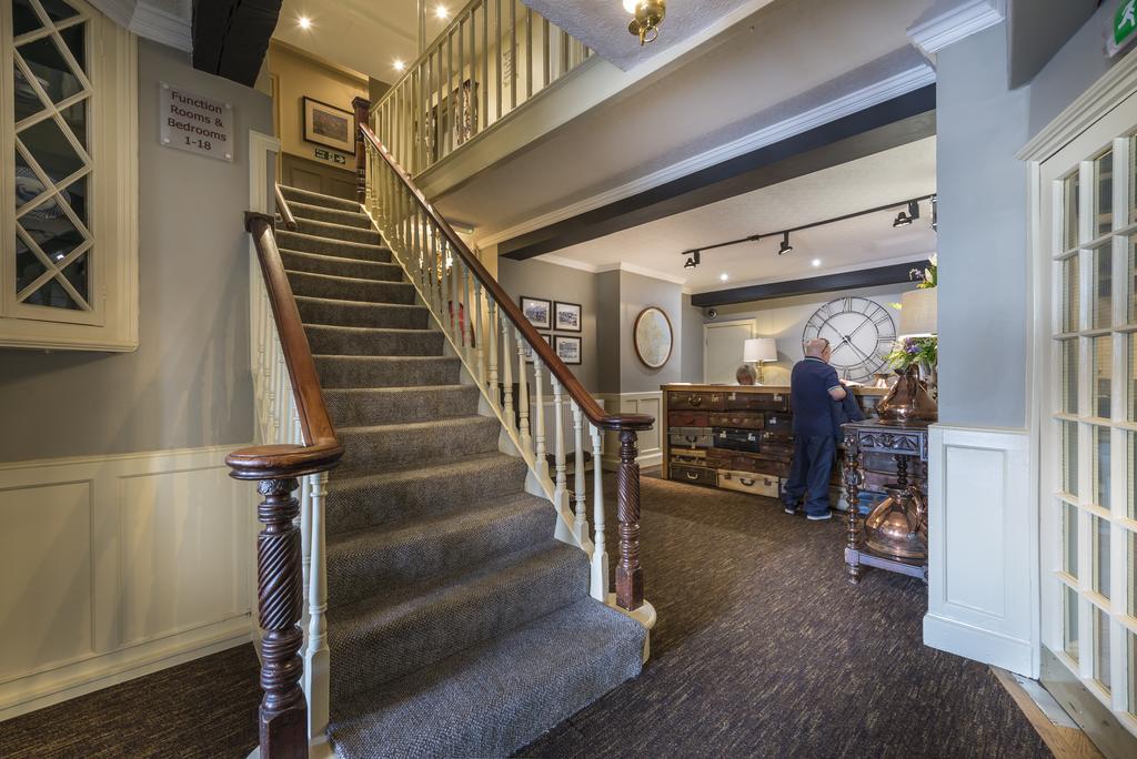 The Golden Fleece Hotel, Thirsk, North Yorkshire 外观 照片