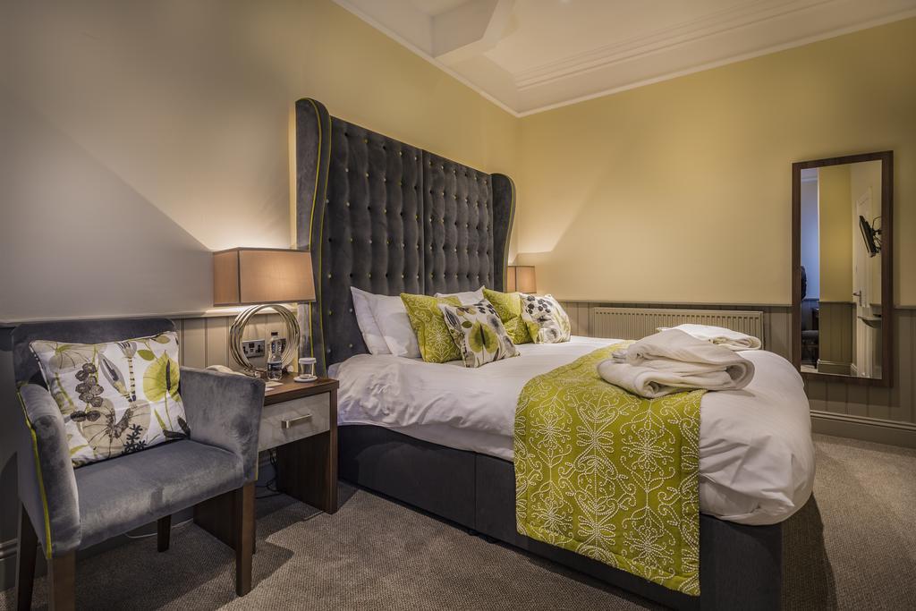 The Golden Fleece Hotel, Thirsk, North Yorkshire 外观 照片